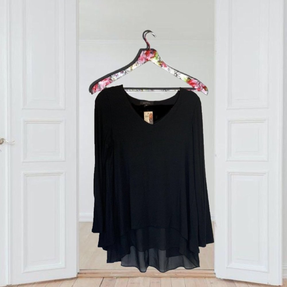 Karen Kane Black Split Front Blouse Tunic Women's Size Medium